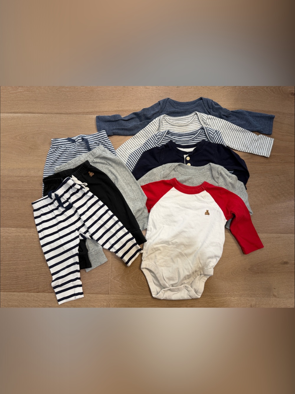 Baby Gap 6-12 Months Mixed Boys Long Sleeve Bodysuit & Top Set
